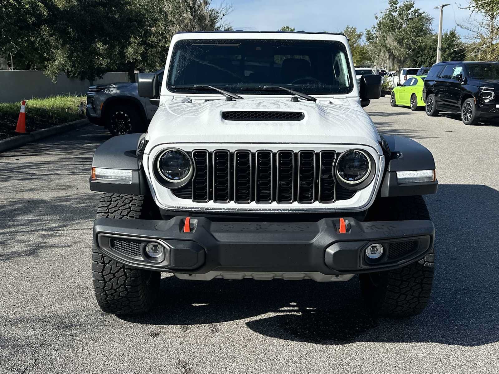 Used 2024 Jeep Gladiator Mojave AWD/4WD image 9