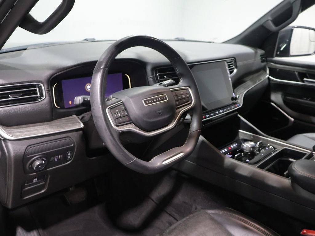 Used 2022 Jeep Wagoneer Series III AWD/4WD image 14