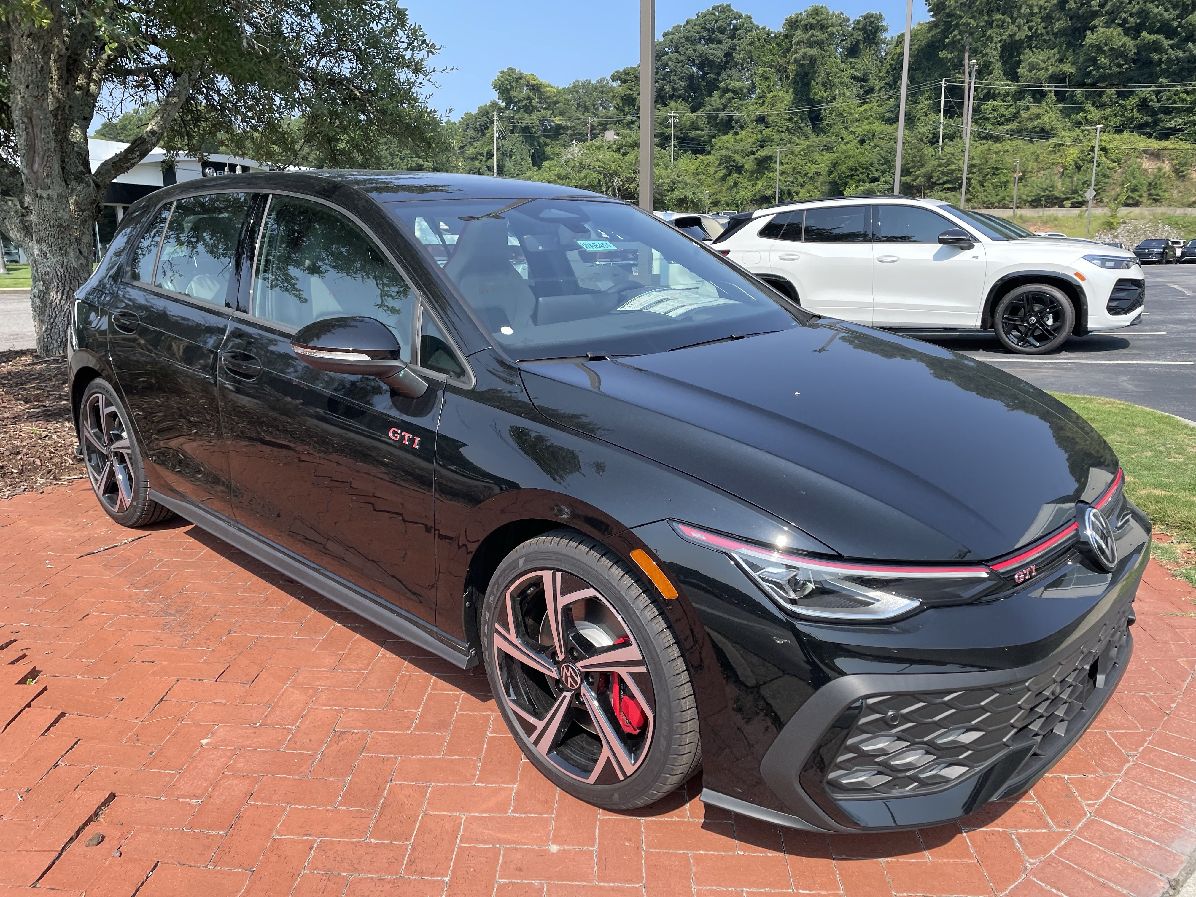 New 2026 Volkswagen GTI SE FWD image 3