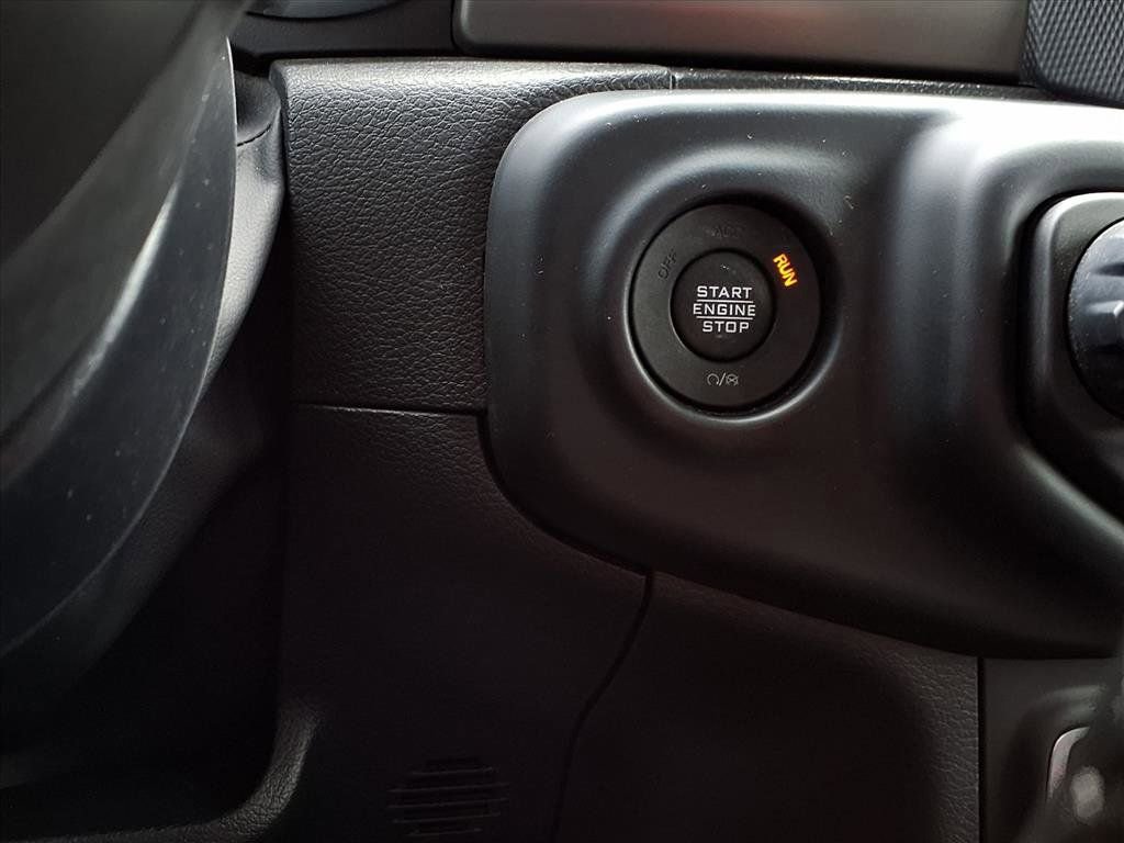 Used 2022 Jeep Wrangler Willys image 11