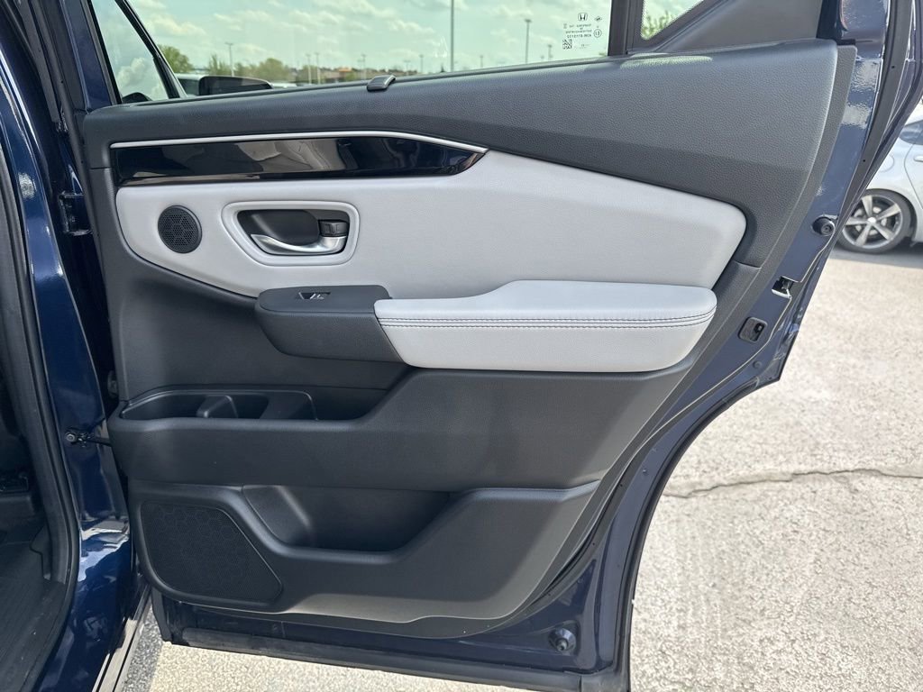 Certified 2023 Honda Pilot Touring image 39