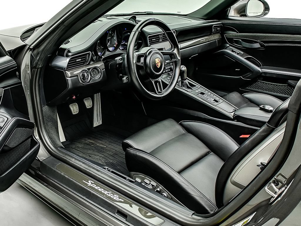 Used 2019 Porsche 911 Speedster RWD image 10
