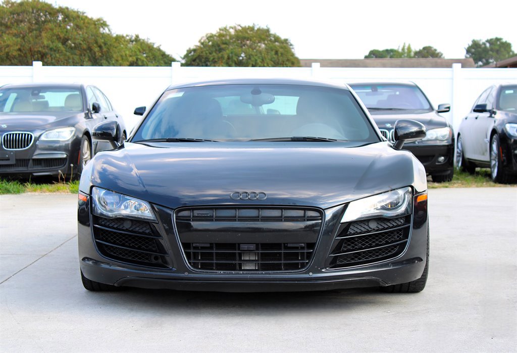 Used 2010 Audi R8 V10 image 2