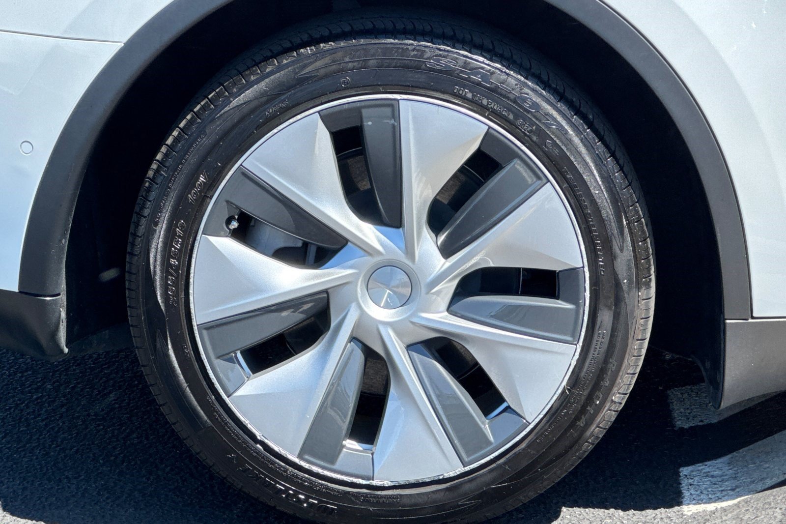 Used 2021 Tesla Model Y Long Range AWD/4WD image 12