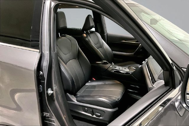 Used 2023 INFINITI QX60 Luxe w/ Cargo Package AWD/4WD image 29