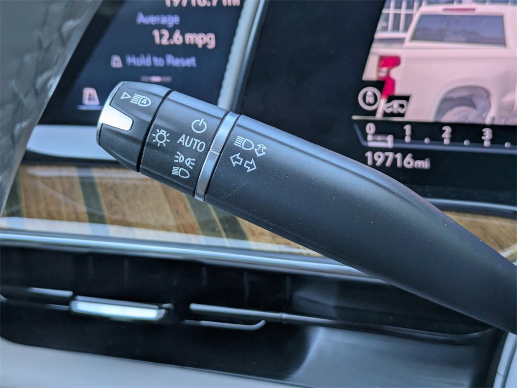 Used 2022 Cadillac Escalade ESV Sport Platinum image 30