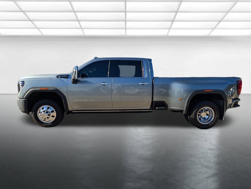Used 2024 GMC Sierra 3500 Denali Ultimate AWD/4WD image 31