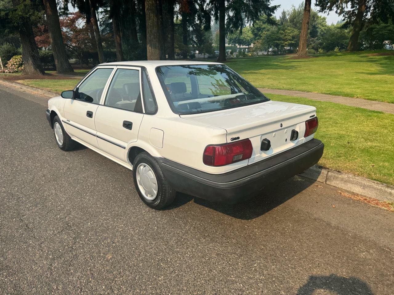 Used 1991 Geo Prizm LSi FWD image 3