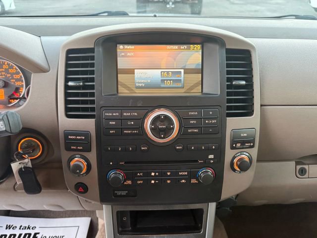 Used 2011 Nissan Pathfinder SV image 17