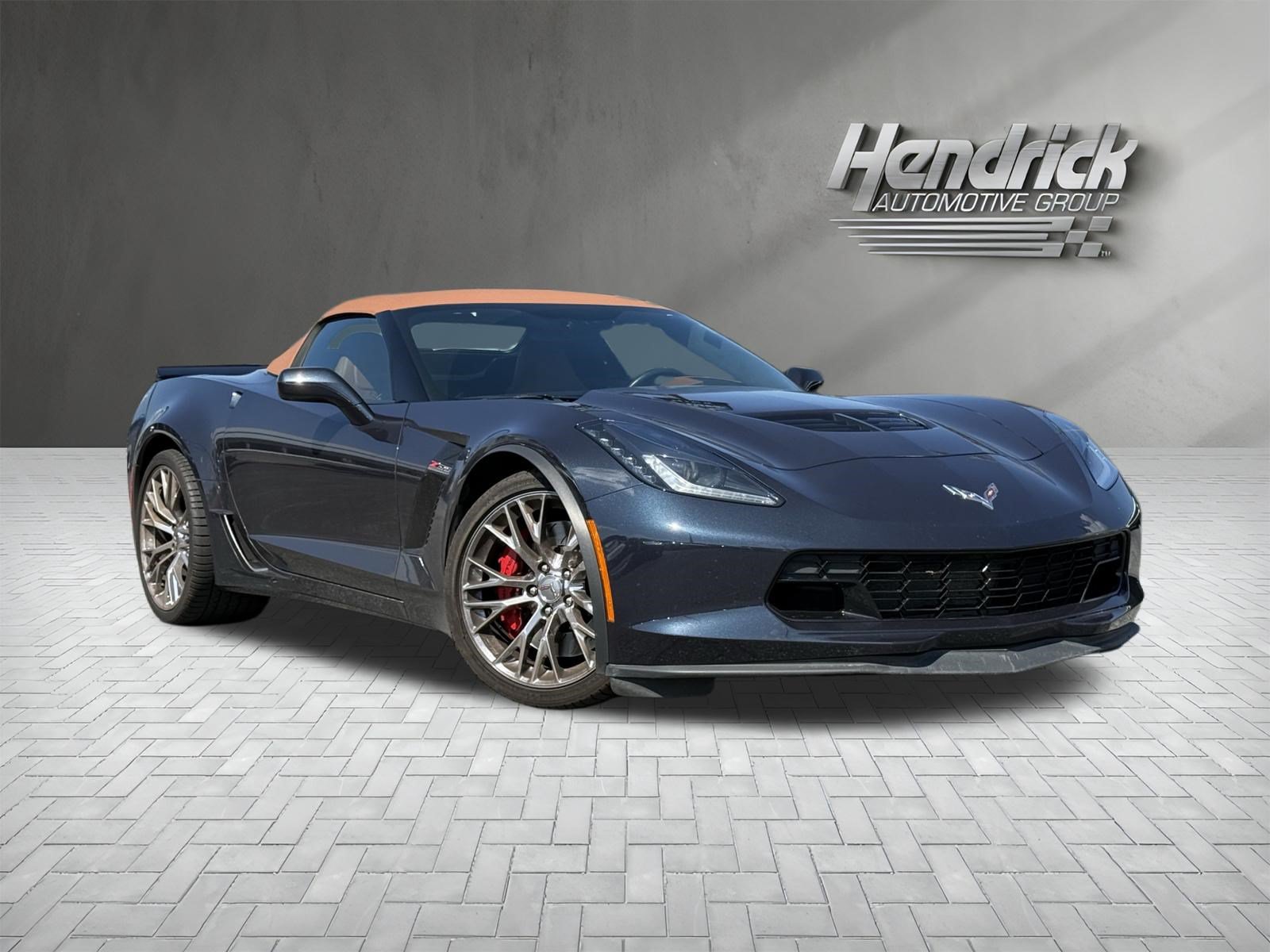 Used 2015 Chevrolet Corvette Z06 w/ 3LZ Preferred Equipment Group RWD image 2