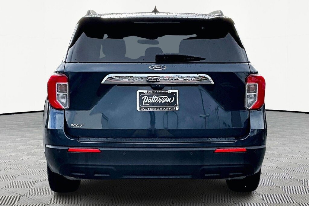 Used 2022 Ford Explorer XLT image 4