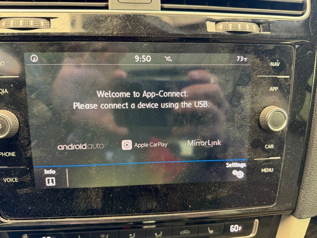 Used 2018 Volkswagen Golf SEL image 25