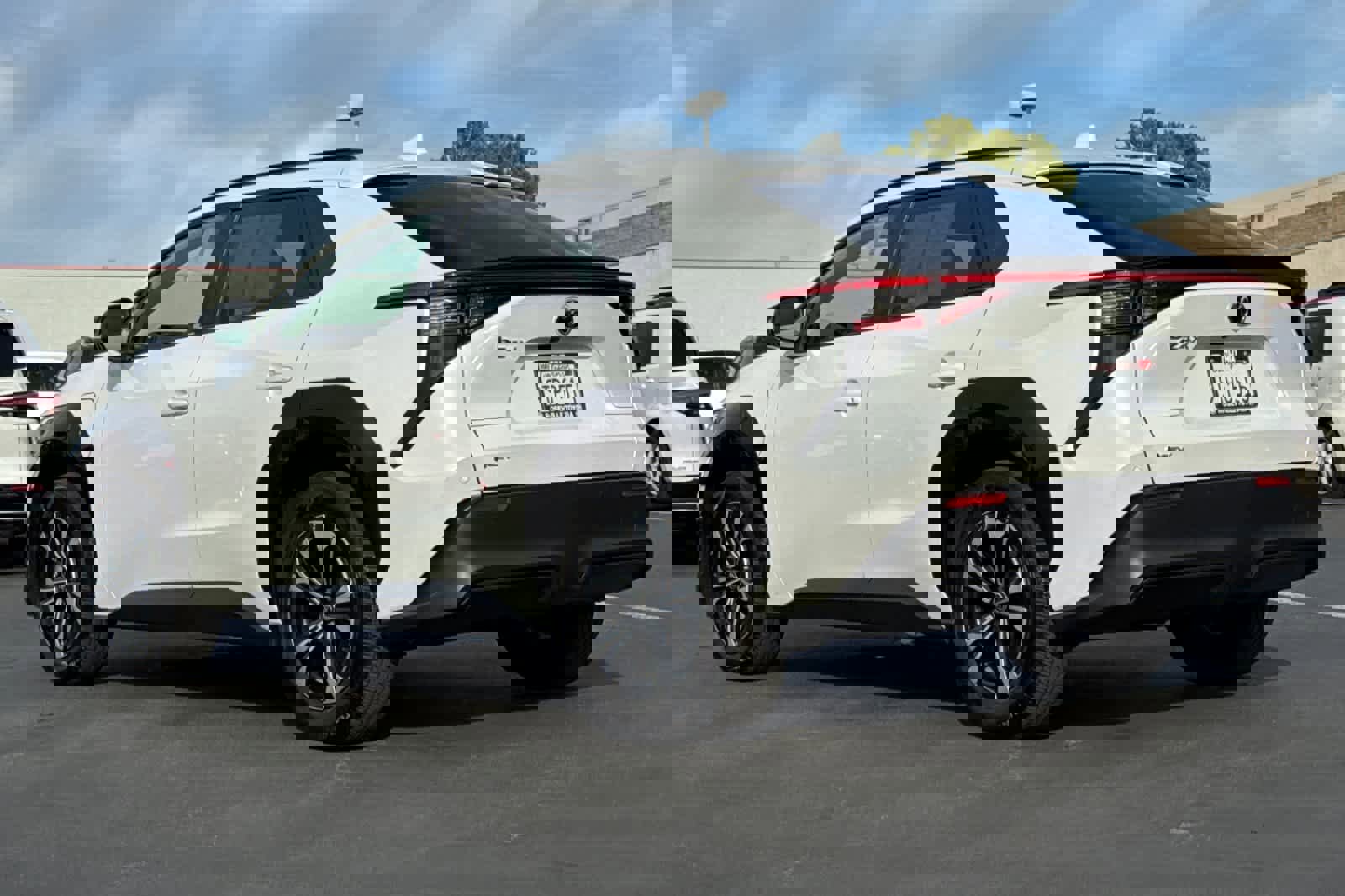 Used 2025 Toyota bZ4X FWD image 7