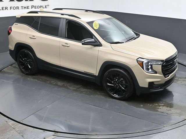 Used 2023 GMC Terrain SLE w/ Driver Convenience Package image 38