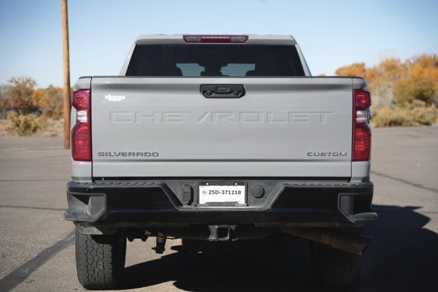 Used 2024 Chevrolet Silverado 2500 Custom w/ Custom Convenience Package image 5
