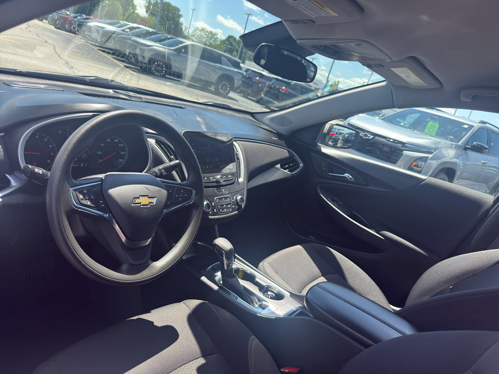 Used 2024 Chevrolet Malibu LT FWD image 25