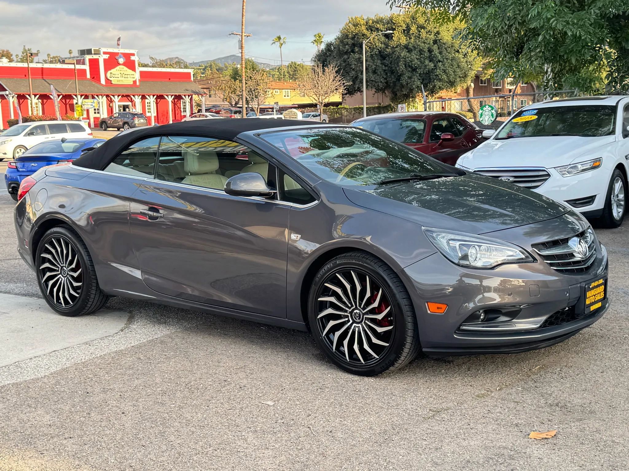Used 2016 Buick Cascada Premium image 2