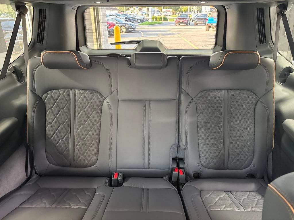 New 2024 Jeep Grand Wagoneer L Series III w/ Rear Seat Video Group 1 AWD/4WD image 17