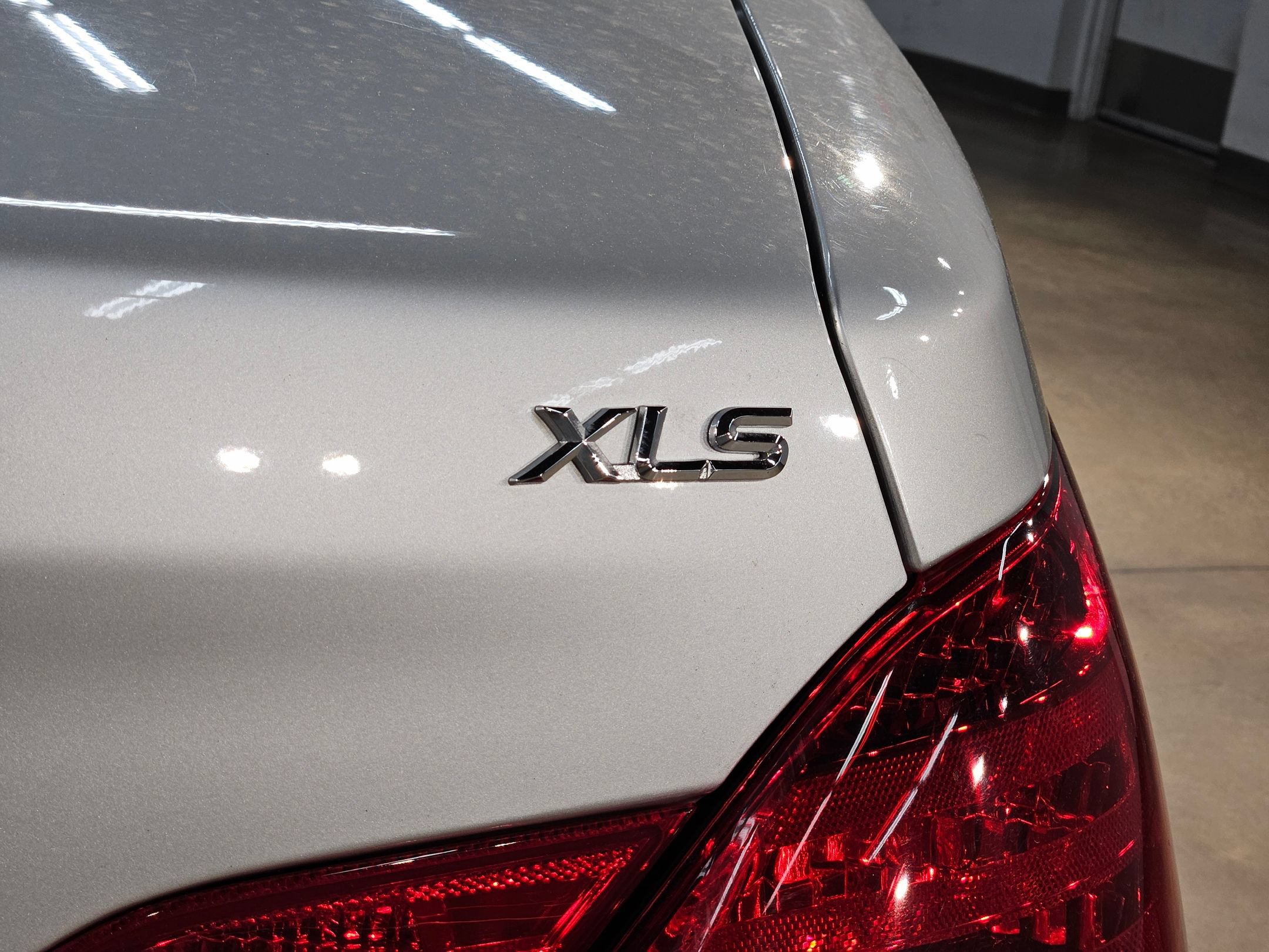 Used 2009 Toyota Avalon XLS FWD image 37