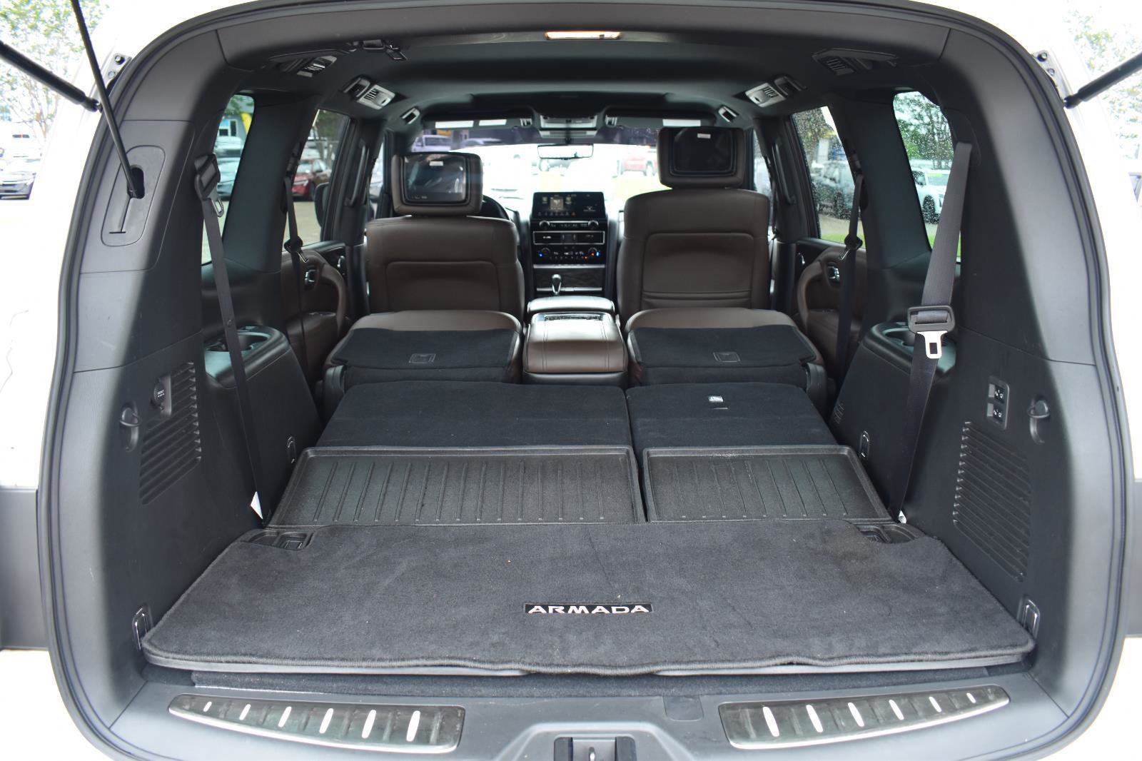 Used 2023 Nissan Armada Platinum w/ Captain's Chairs Package RWD image 70