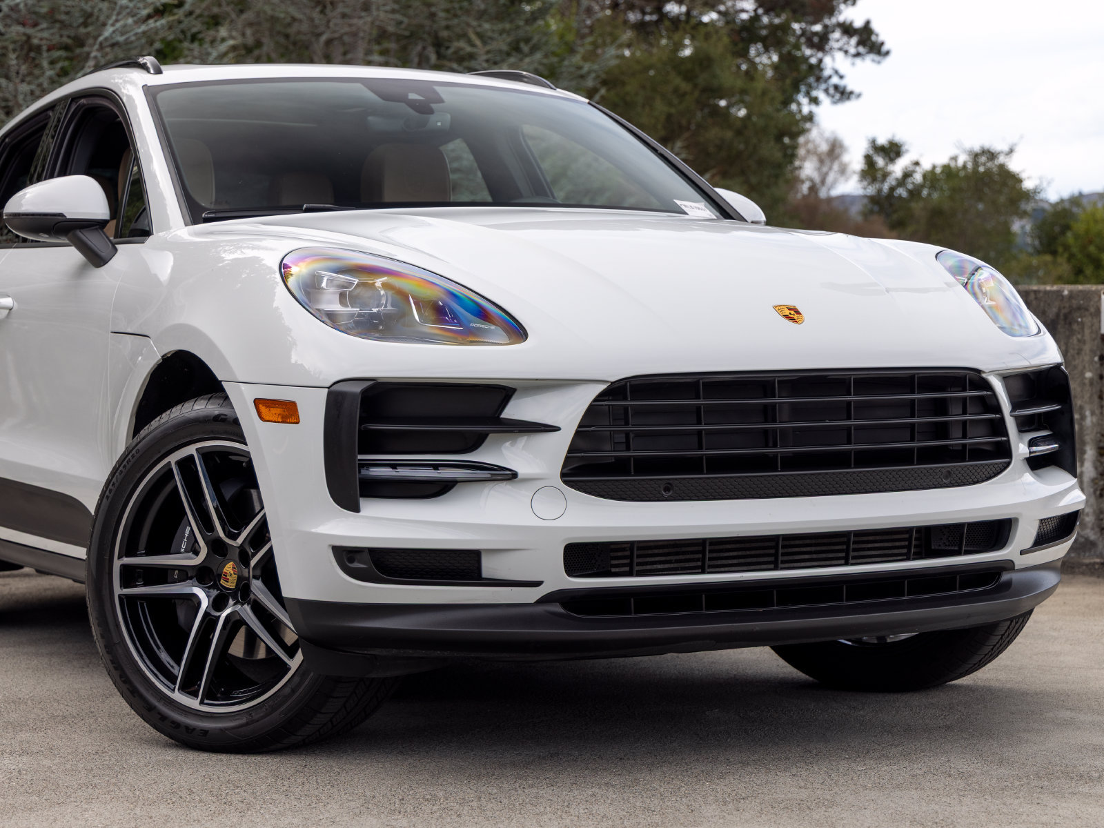 Certified 2021 Porsche Macan AWD/4WD image 6