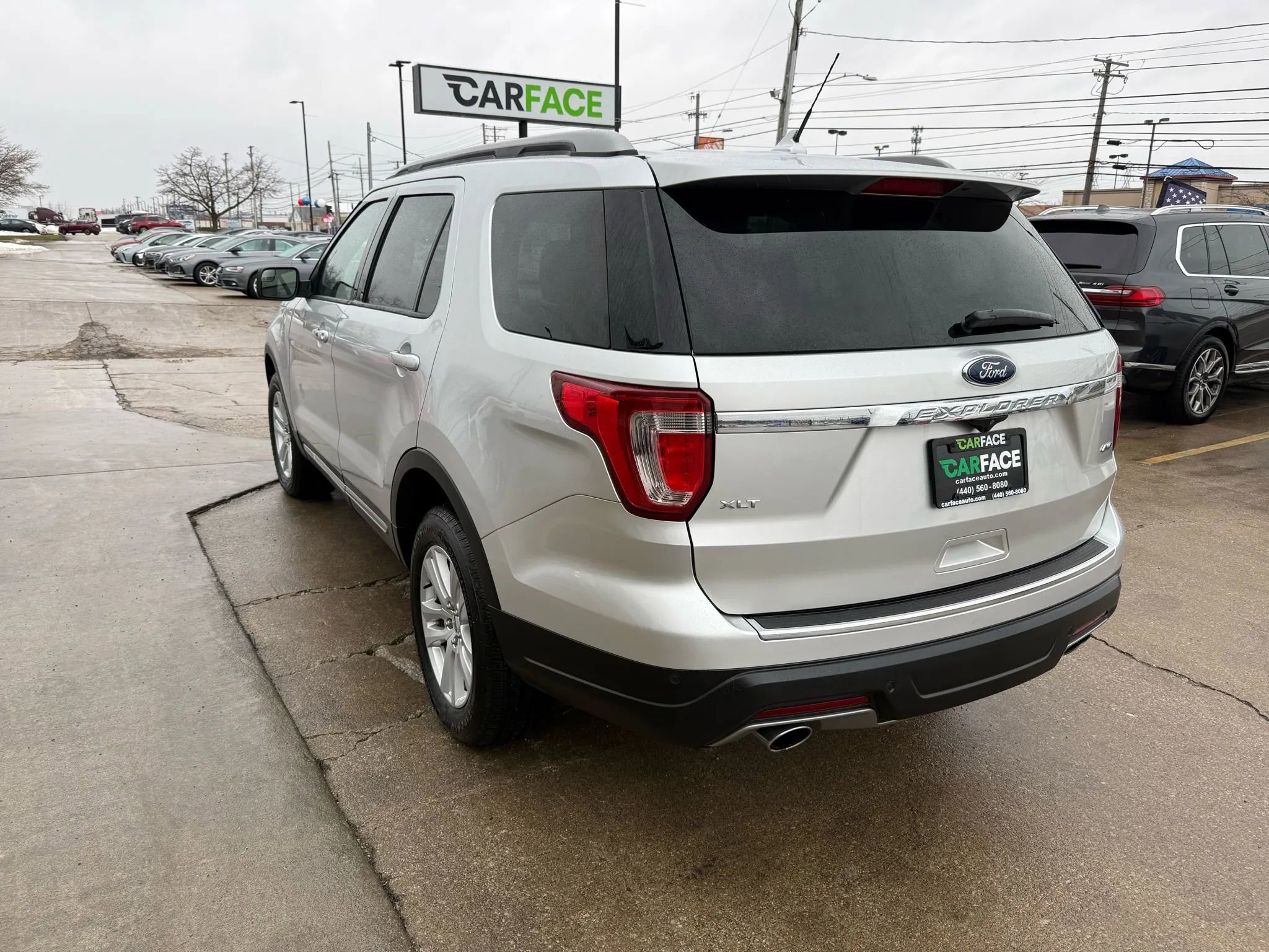 Used 2018 Ford Explorer XLT w/ Equipment Group 202A image 9