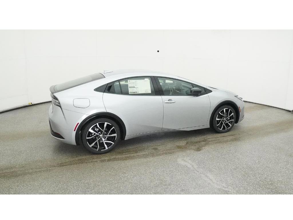 New 2025 Toyota Prius Plug-In Hybrid FWD image 10