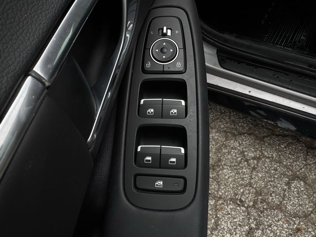 Certified 2023 Hyundai Sonata SEL FWD image 16
