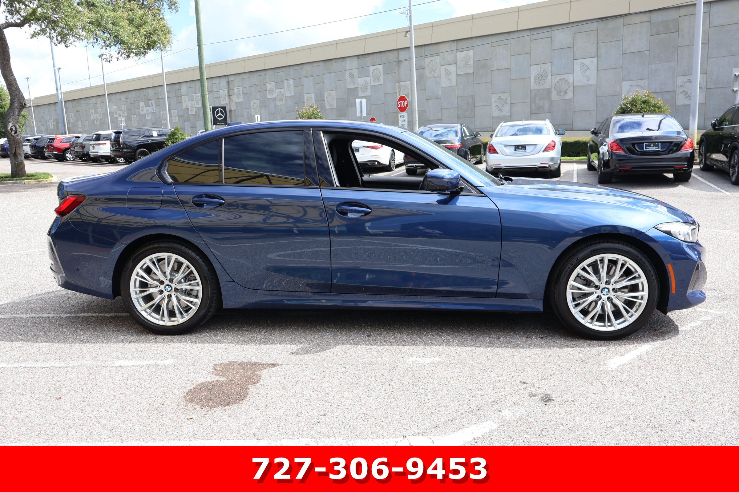 Used 2023 BMW 330i Sedan w/ Premium Package RWD image 11