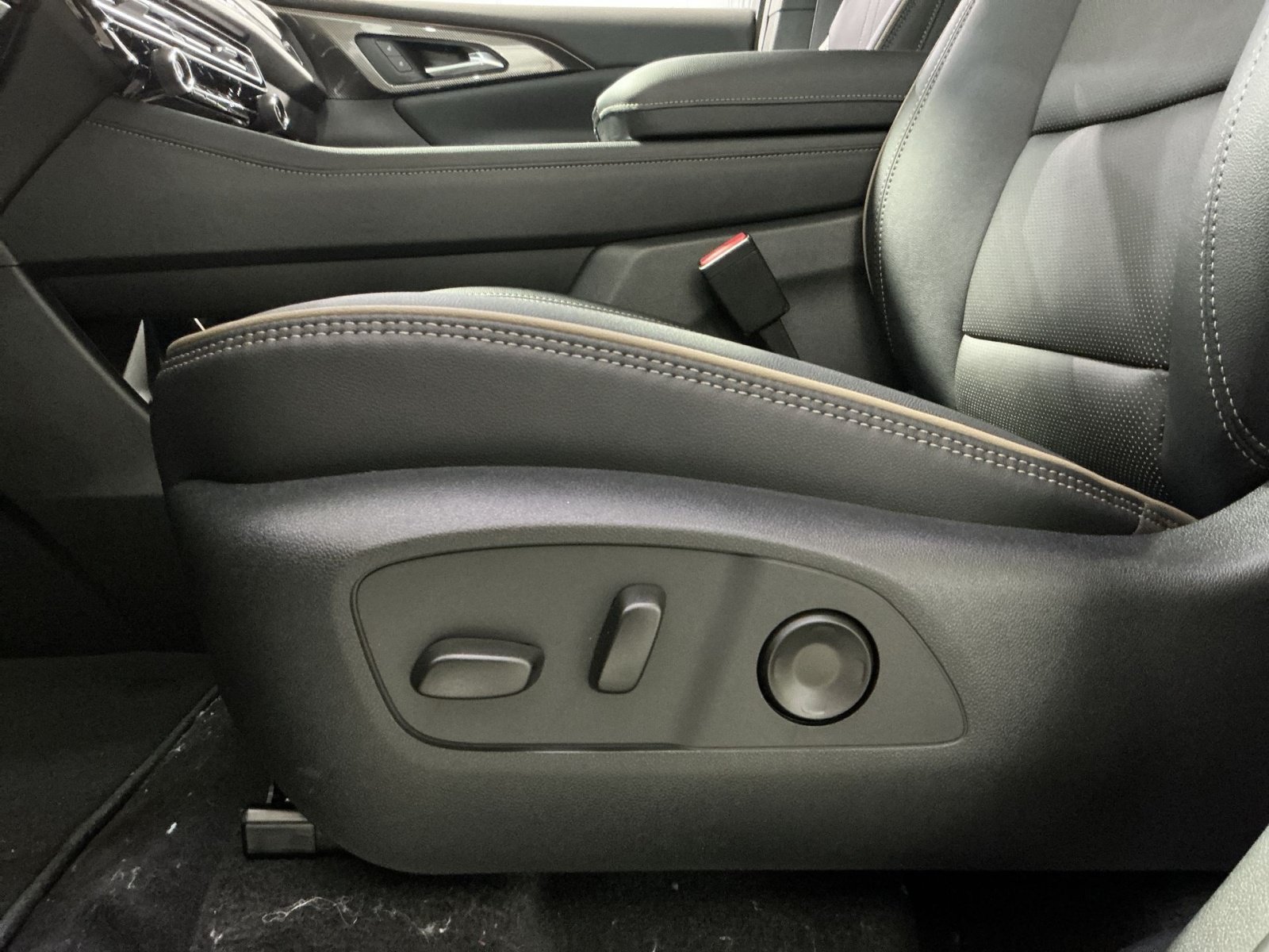 New 2026 Chevrolet Traverse High Country FWD image 22