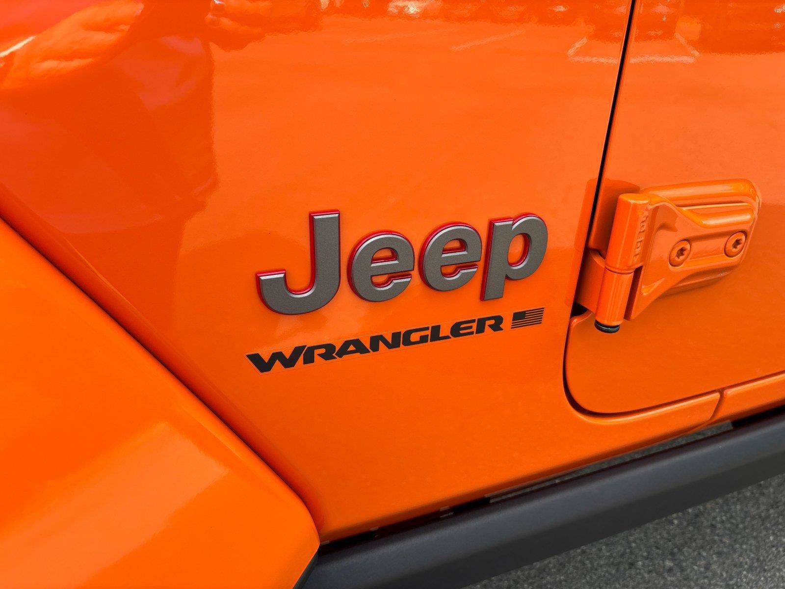 Used 2025 Jeep Wrangler Unlimited Rubicon AWD/4WD image 11