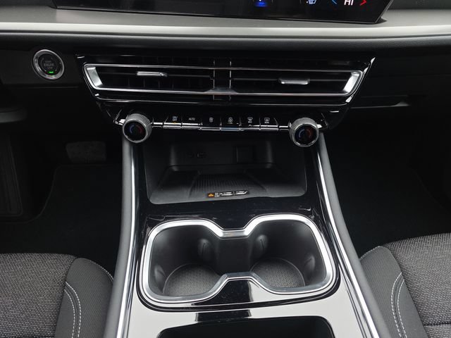 New 2026 Chevrolet Traverse LT w/ Midnight/Sport Edition FWD image 27