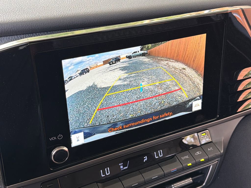 Used 2025 Toyota Camry LE w/ Convenience Package image 9