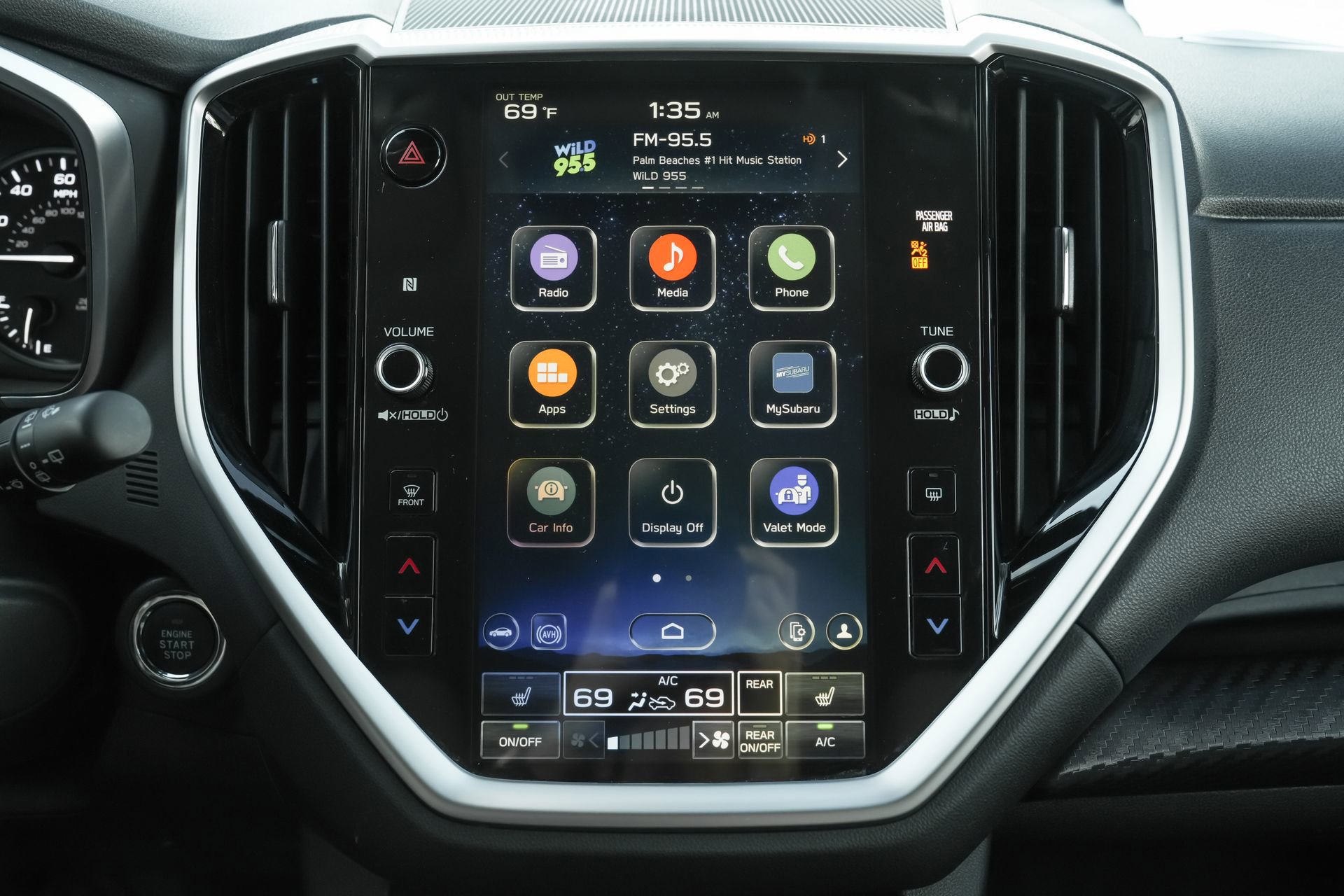 Used 2024 Subaru Ascent Premium w/ Convenience Package image 12