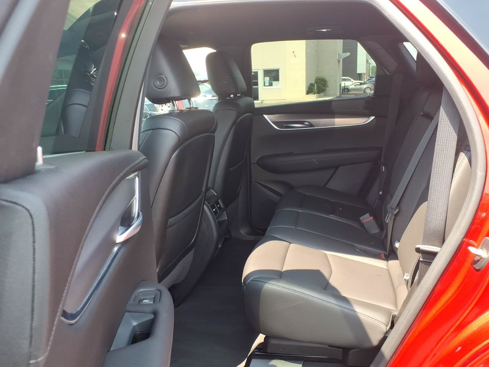 Certified 2023 Cadillac XT5 Luxury AWD/4WD image 16