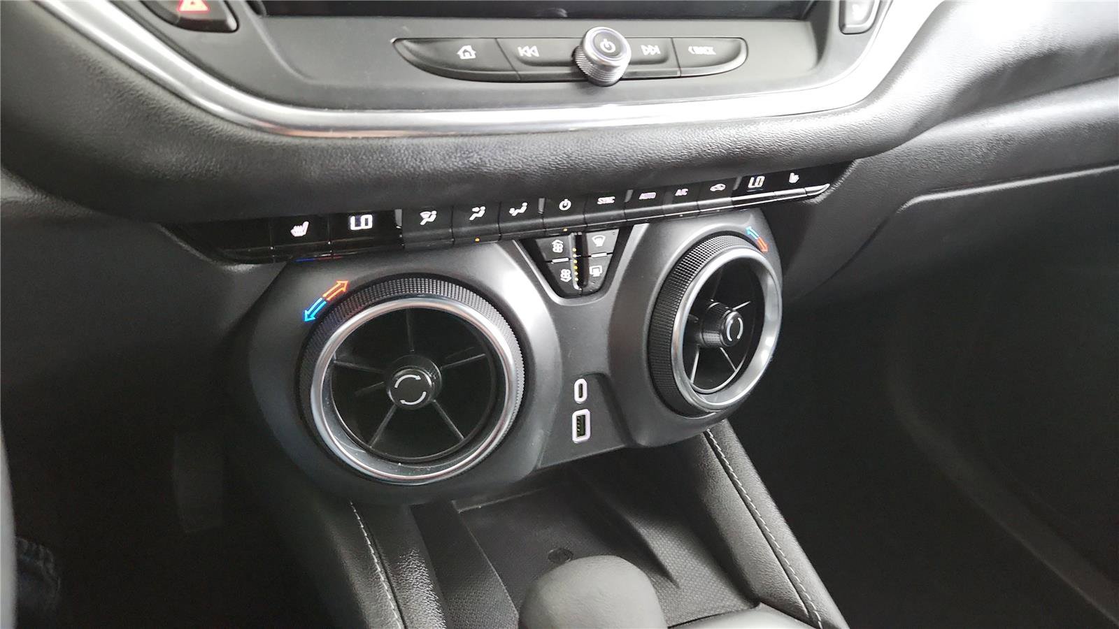 Used 2024 Chevrolet Blazer LT w/ Convenience Package image 24