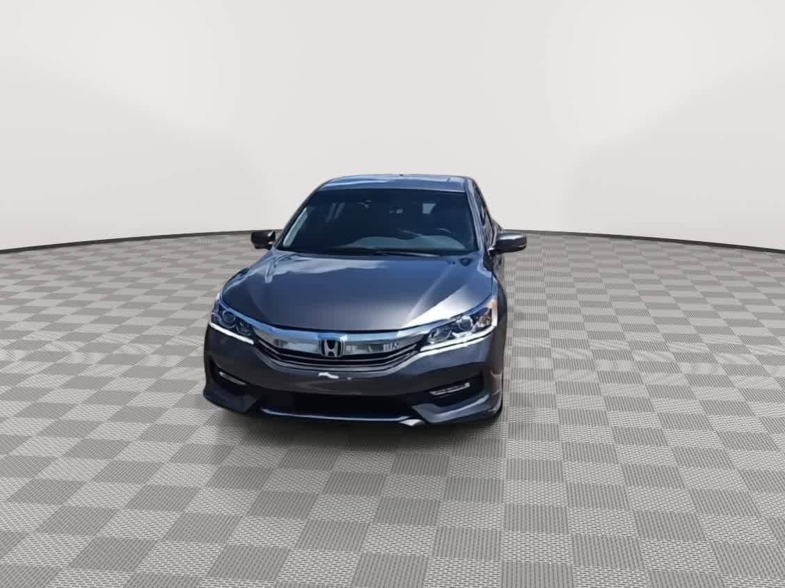Used 2016 Honda Accord EX image 3