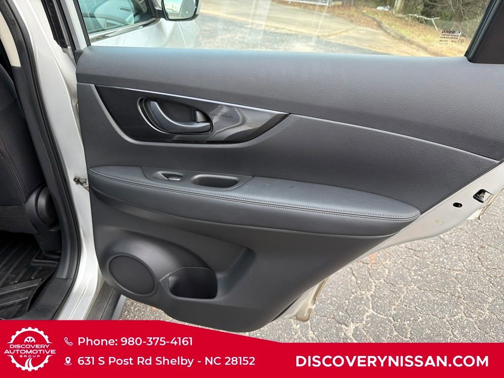 Certified 2020 Nissan Rogue S image 37