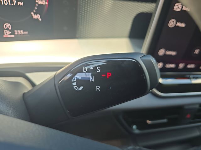 New 2026 Volkswagen Tiguan SE R-Line FWD image 24