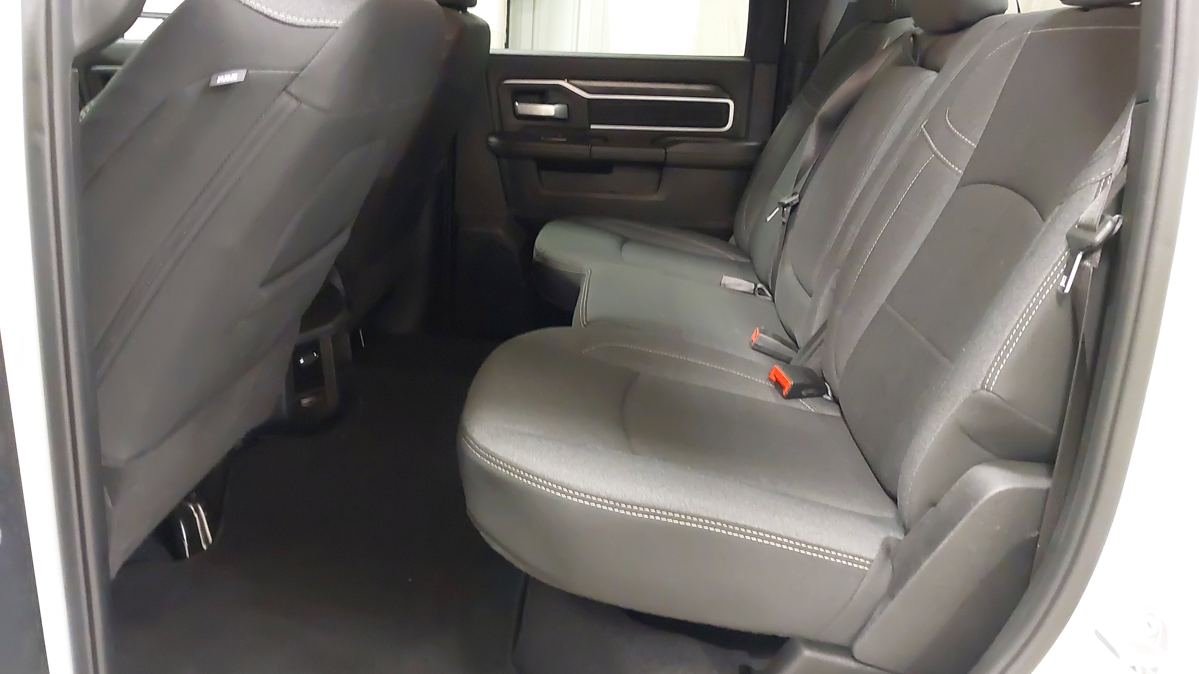 Used 2024 RAM 2500 Big Horn w/ Night Edition AWD/4WD image 38