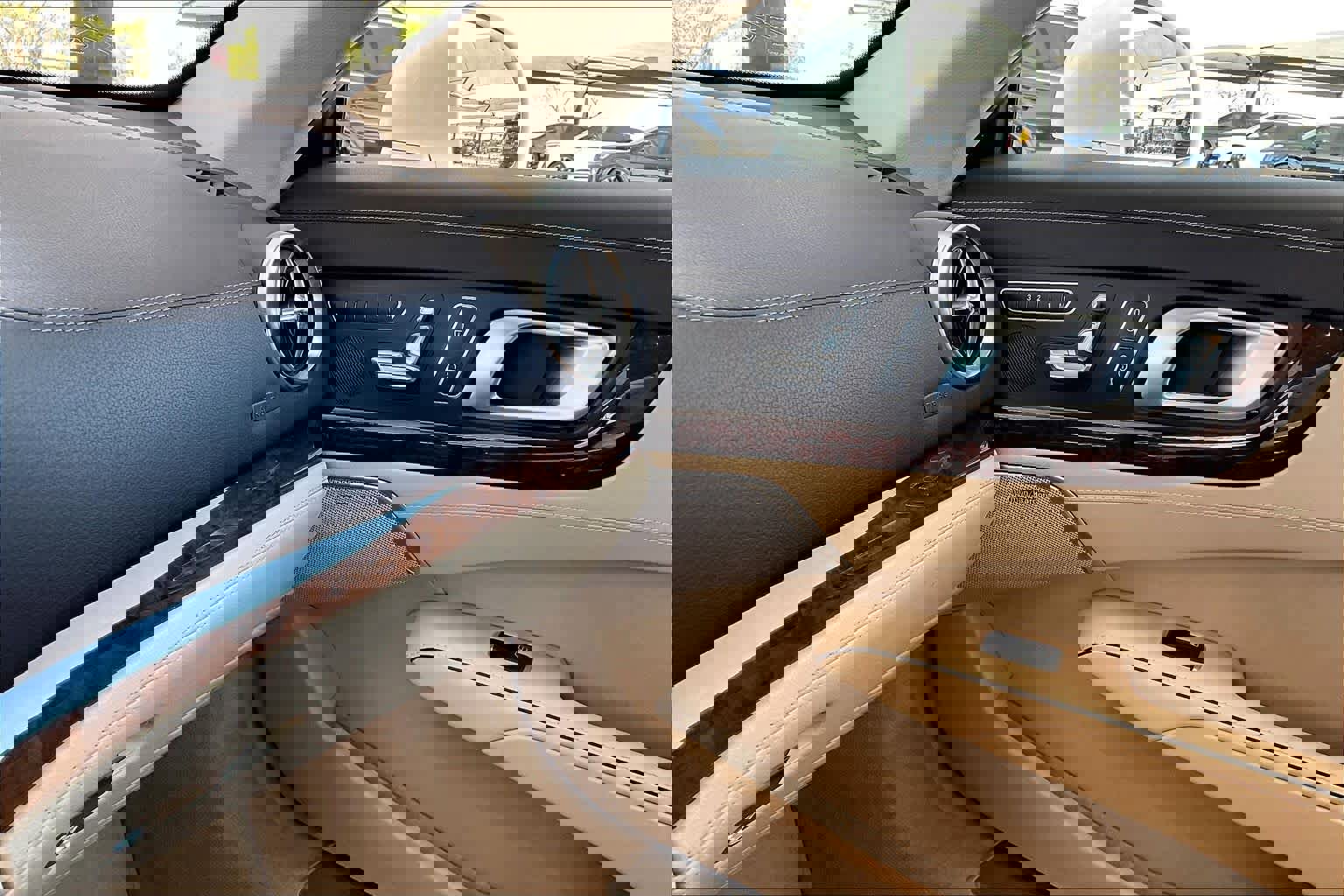 Used 2014 Mercedes-Benz SL 550 image 31