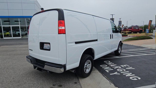 Used 2024 Chevrolet Express 2500 w/ Driver Convenience Package RWD image 8