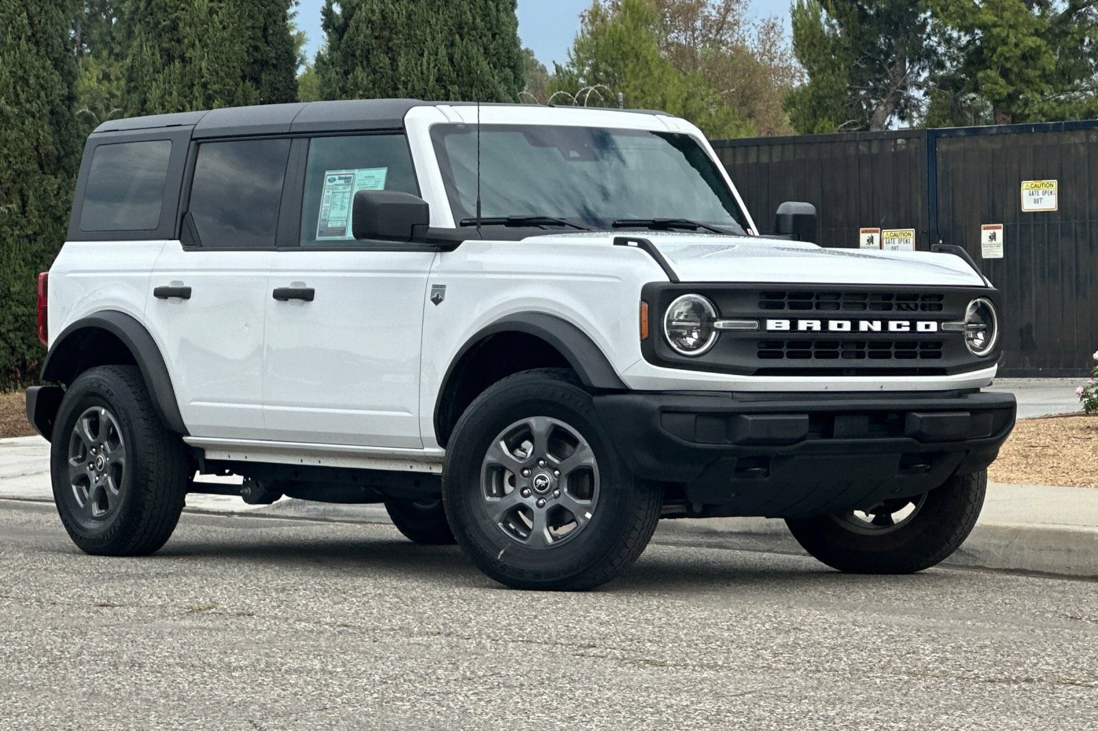 Used 2025 Ford Bronco Big Bend AWD/4WD image 2