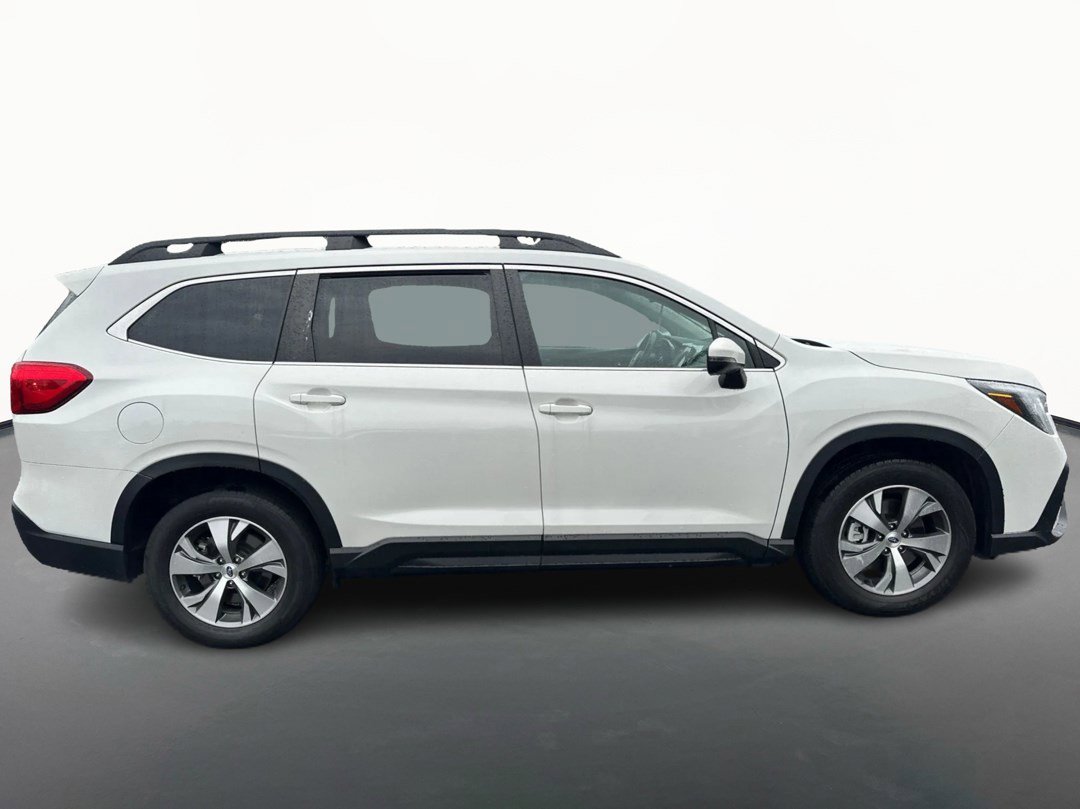 Used 2023 Subaru Ascent Premium w/ Convenience Package AWD/4WD image 2