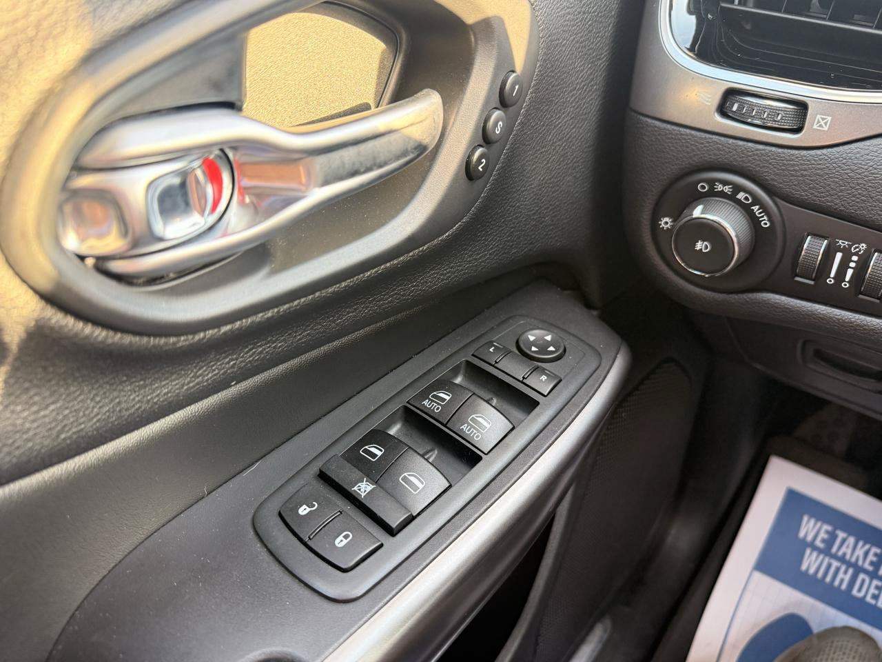 Used 2020 Jeep Cherokee Limited AWD/4WD image 19