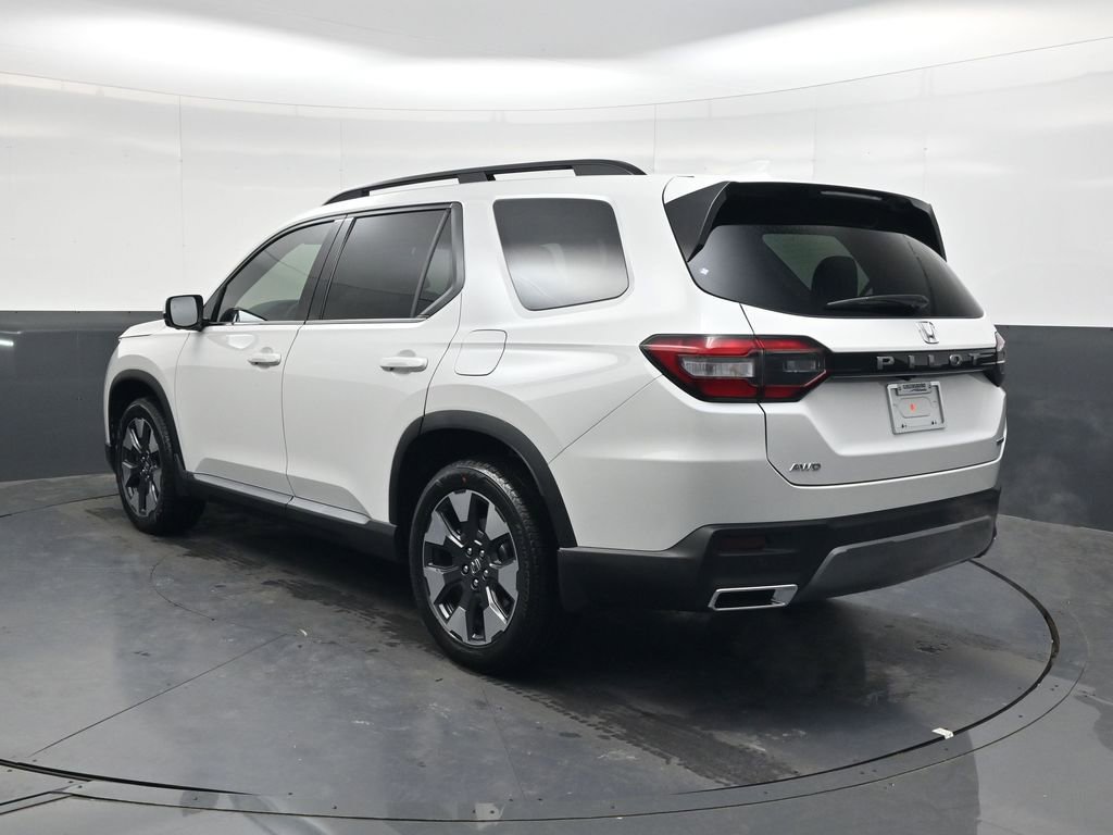 New 2026 Honda Pilot Touring image 7