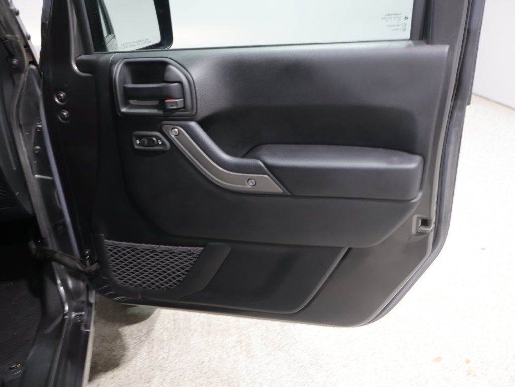 Used 2017 Jeep Wrangler Sport w/ Quick Order Package 24S AWD/4WD image 17