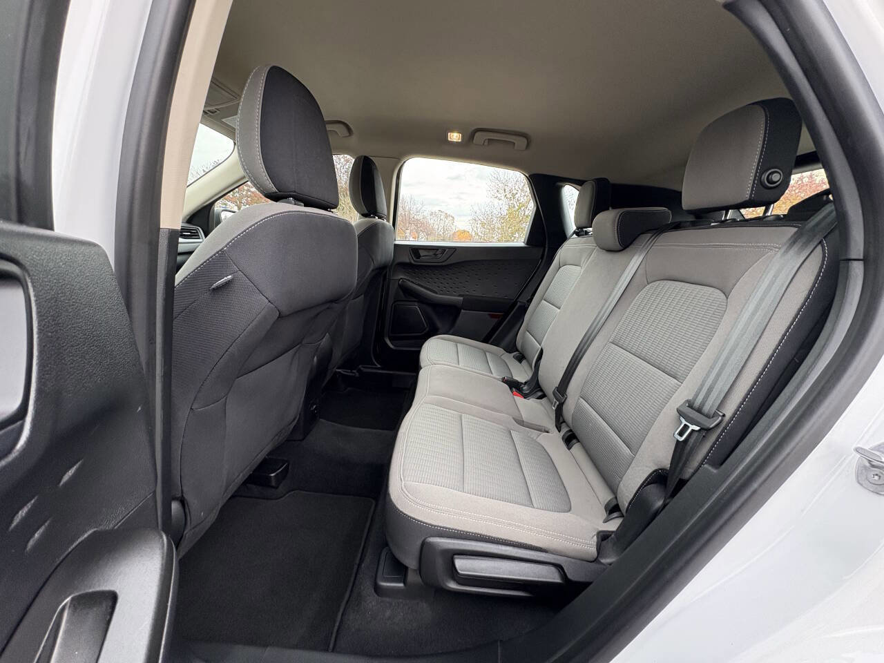 Used 2020 Ford Escape S image 33