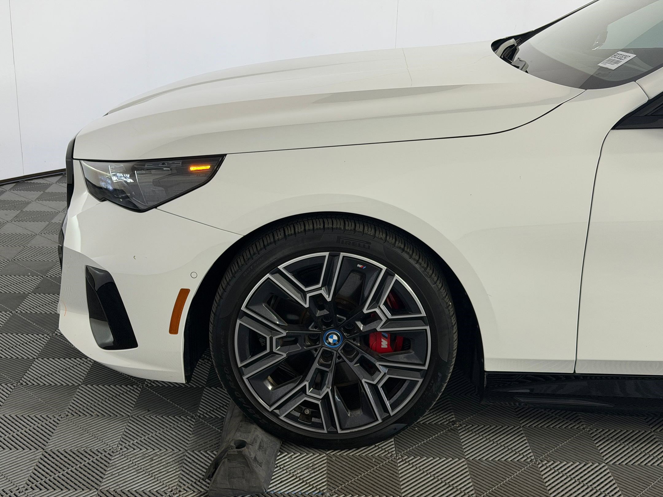 Used 2024 BMW i5 eDrive40i w/ M Sport Package RWD image 11