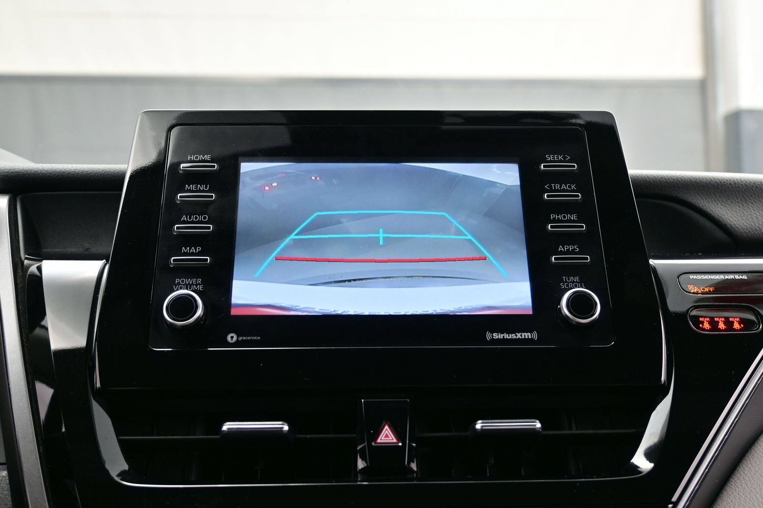 Used 2022 Toyota Camry SE FWD image 17
